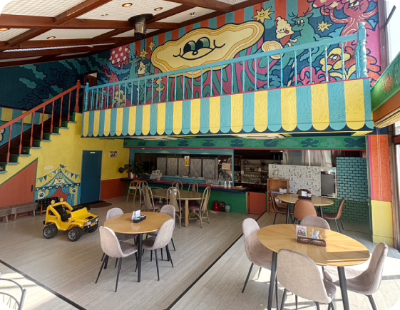 カフェ・グッズ販売|京都と滋賀の間、比叡山のふもとで愛犬と楽しむ!大自然ドッグラン&カフェ「やまやまぱーく」